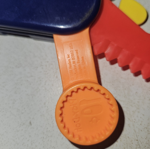 Vintage 80s Play Doh Fun Cutter Multi Tool Swiss Army Knife Playskool Toy! - Picture 5 of 5